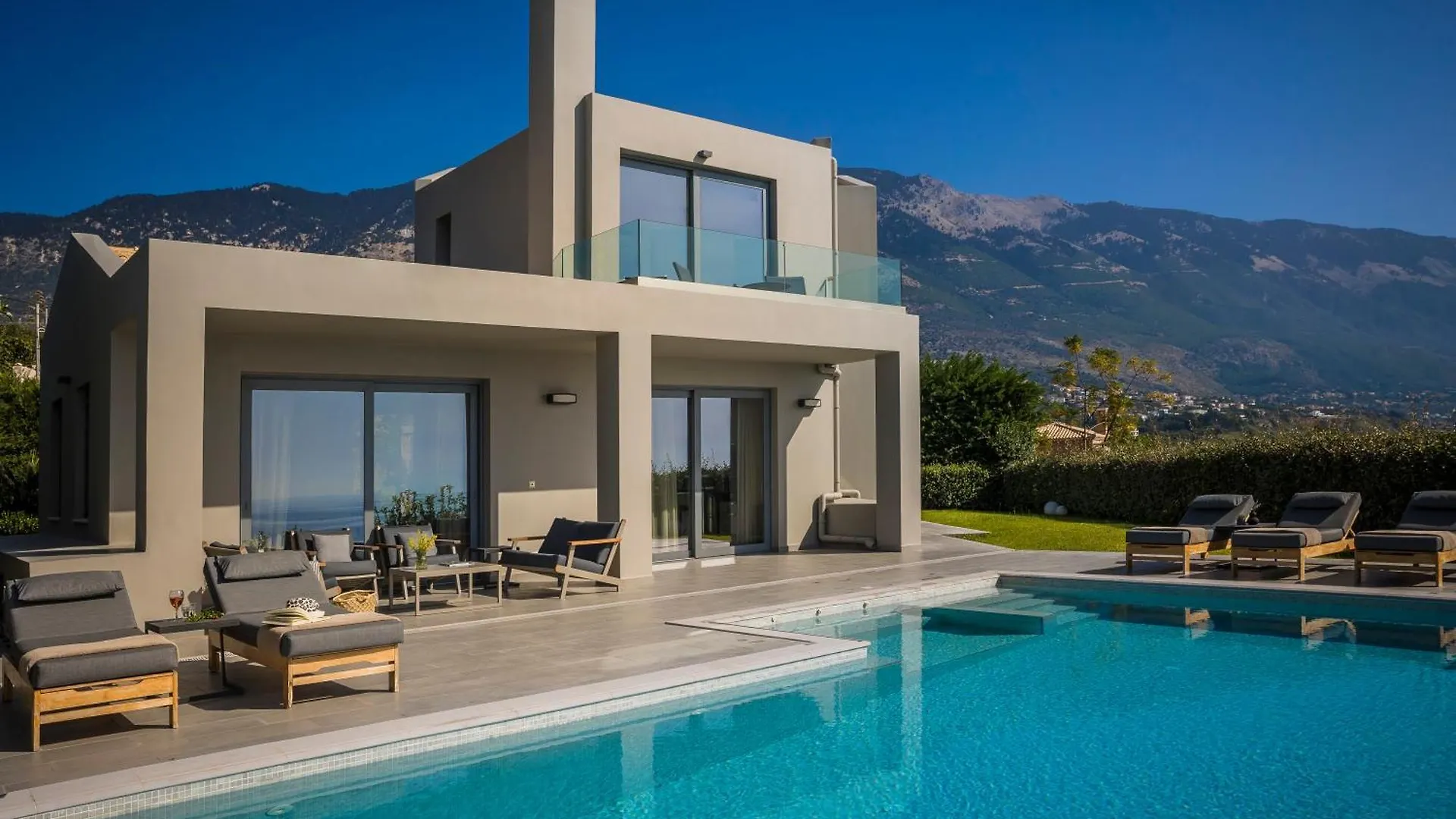 Luxury Villas Kefalonia Trapezaki  Greece