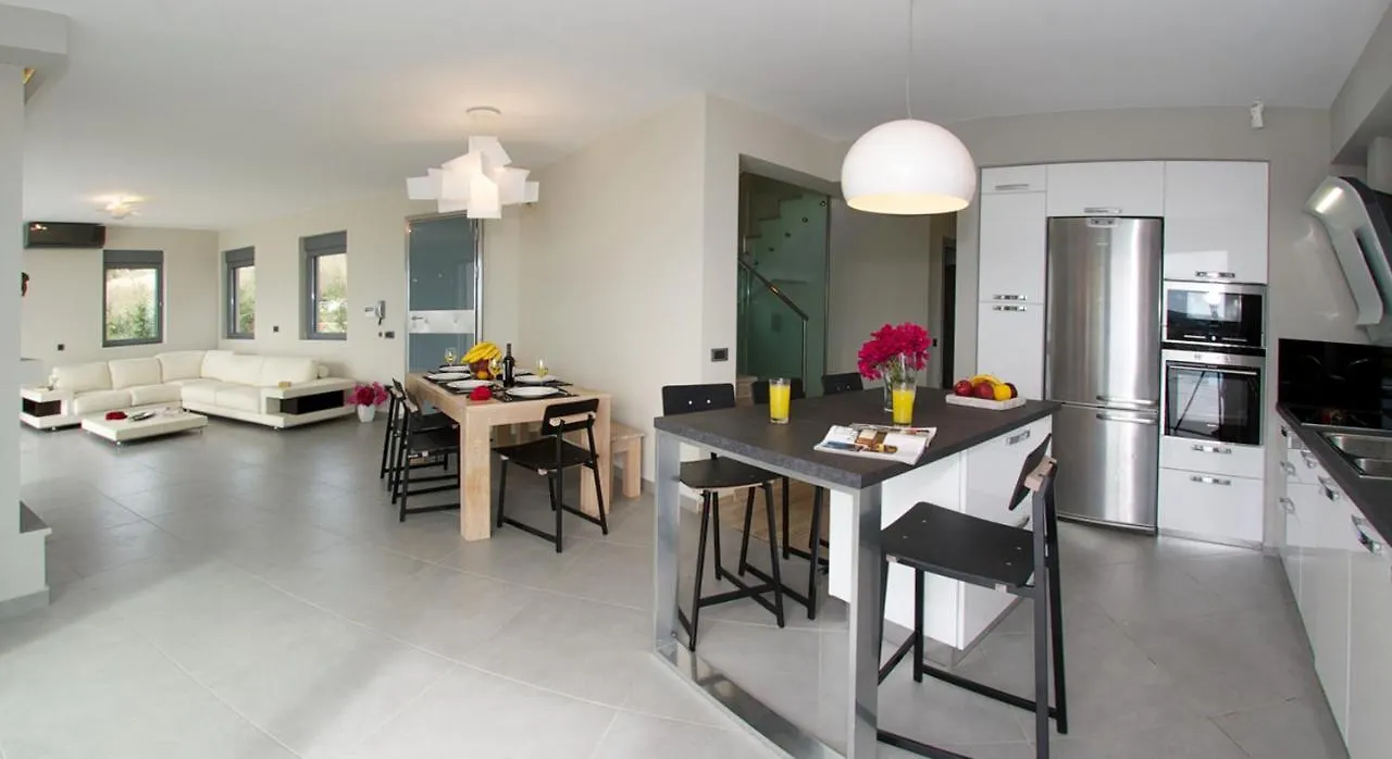 Luxury Villas Kefalonia Trapezaki   Trapezaki (Kefalonia)